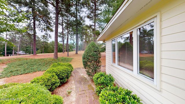 88 Mcmichael Drive, Pinehurst, NC 28374