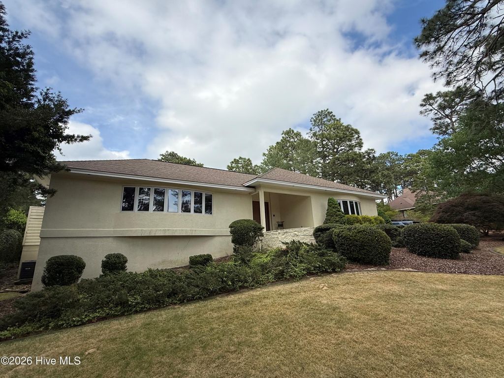 88 Mcmichael Drive, Pinehurst, NC 28374