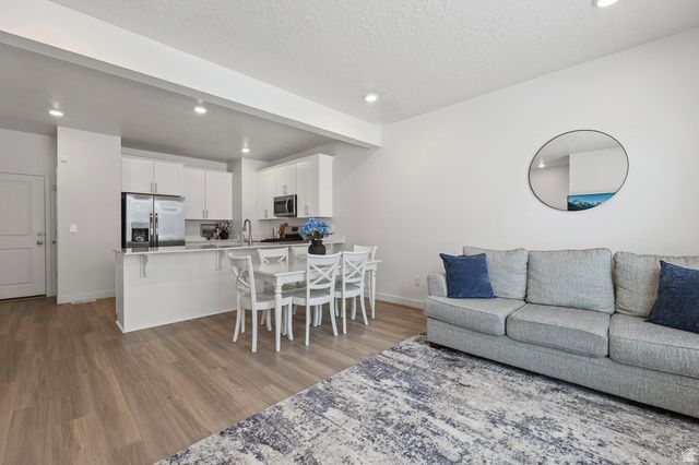 15524 S DEMOCRACY, Bluffdale, UT 84065
