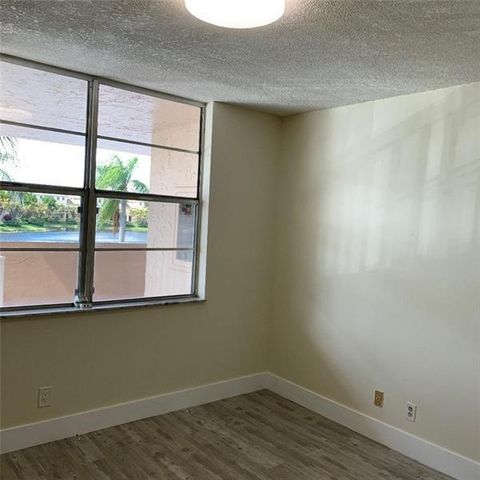 250 Jacaranda Drive 203, Plantation, FL 33324