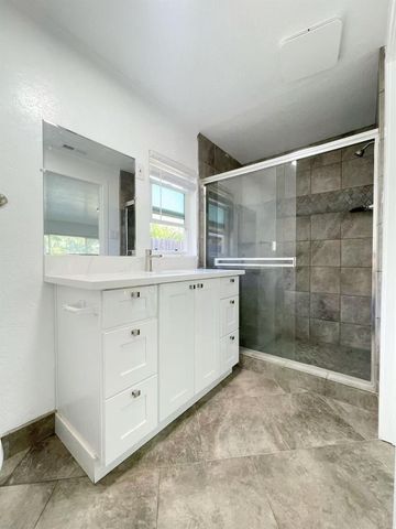 4705 67th St, Sacramento, CA 95820