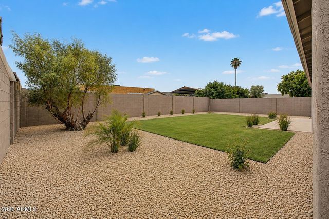 7023 W CYPRESS Street, Phoenix, AZ 85035