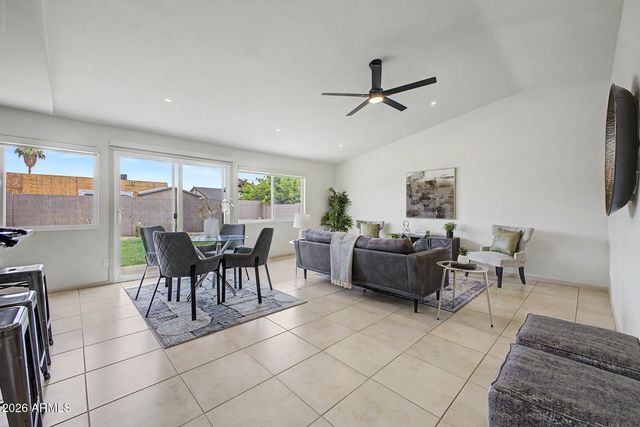 7023 W CYPRESS Street, Phoenix, AZ 85035