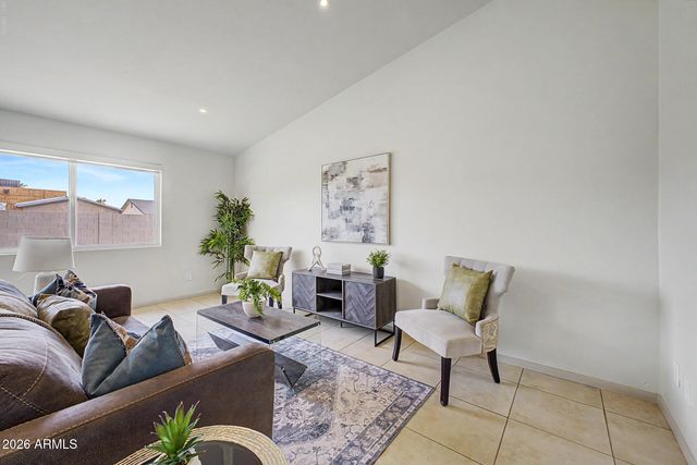 7023 W CYPRESS Street, Phoenix, AZ 85035