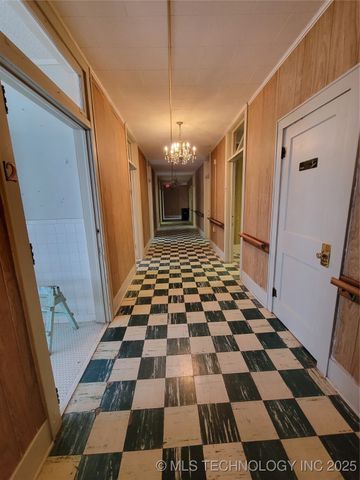 10 S Vann Street, Pryor, OK 74361