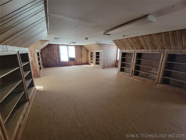 10 S Vann Street, Pryor, OK 74361