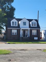 10 S Vann Street, Pryor, OK 74361