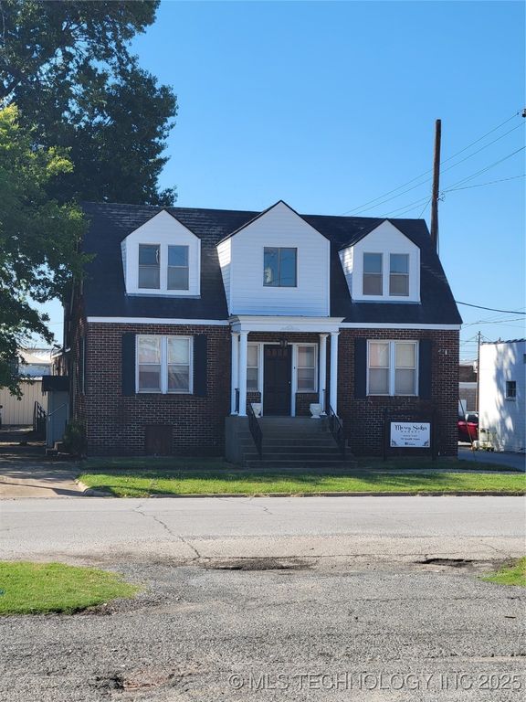 10 S Vann Street, Pryor, OK 74361