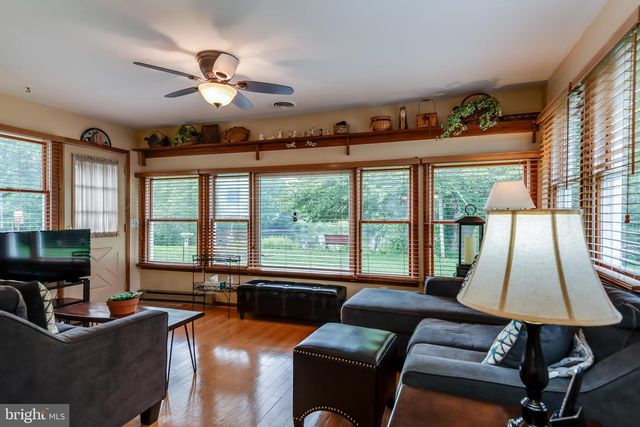 13 SHEFFIELD PL, Southampton, NJ 08088