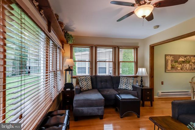 13 SHEFFIELD PL, Southampton, NJ 08088