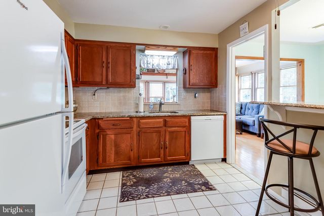 13 SHEFFIELD PL, Southampton, NJ 08088