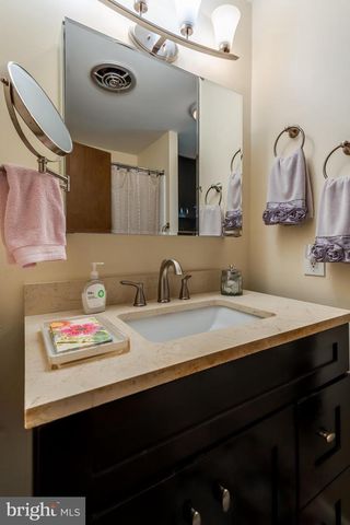 13 SHEFFIELD PL, Southampton, NJ 08088