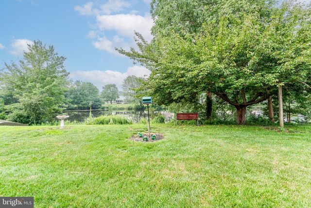 13 SHEFFIELD PL, Southampton, NJ 08088