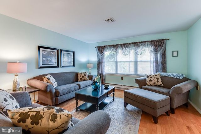 13 SHEFFIELD PL, Southampton, NJ 08088