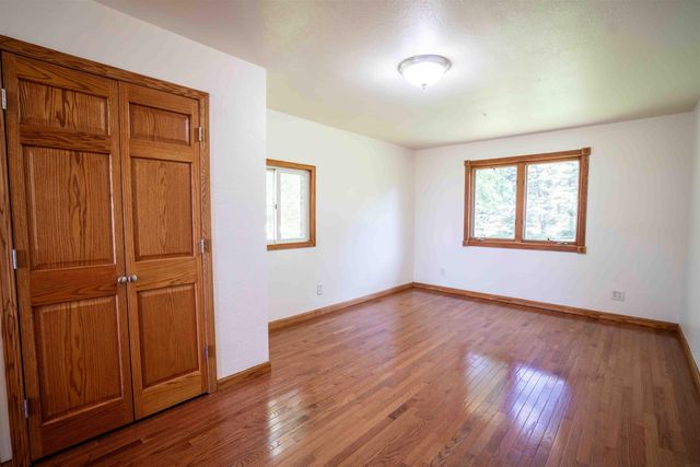 1229 W Mt. Vernon Road, Waterloo, IA 50703