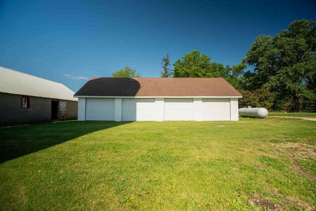 1229 W Mt. Vernon Road, Waterloo, IA 50703