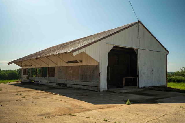 1229 W Mt. Vernon Road, Waterloo, IA 50703