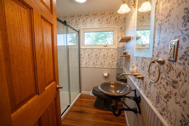 1229 W Mt. Vernon Road, Waterloo, IA 50703