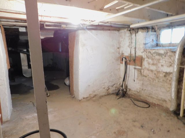 725 Illinois Street, Peru, IL 61354