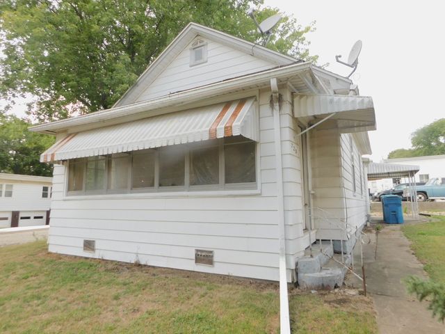 725 Illinois Street, Peru, IL 61354