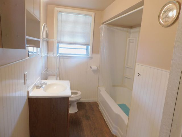 725 Illinois Street, Peru, IL 61354