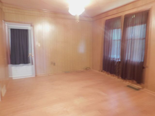 725 Illinois Street, Peru, IL 61354