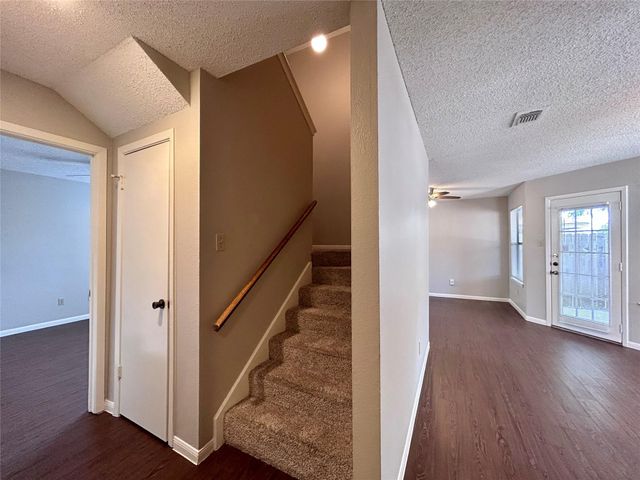 8900 Schick RD A, Austin, TX 78729