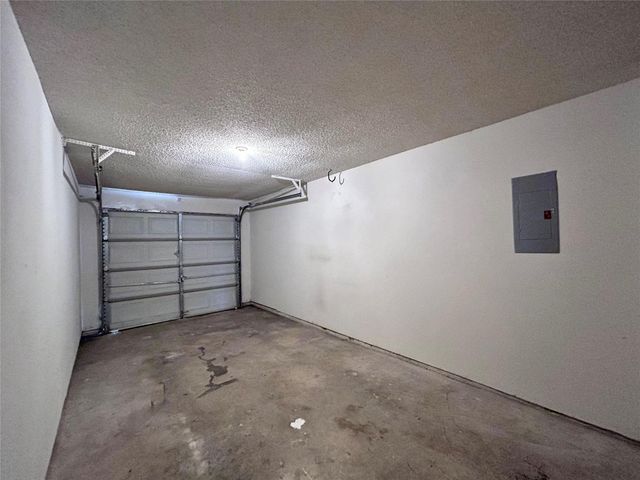 8900 Schick RD A, Austin, TX 78729