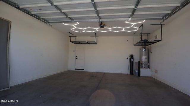 2413 W SUNLAND Avenue, Phoenix, AZ 85041