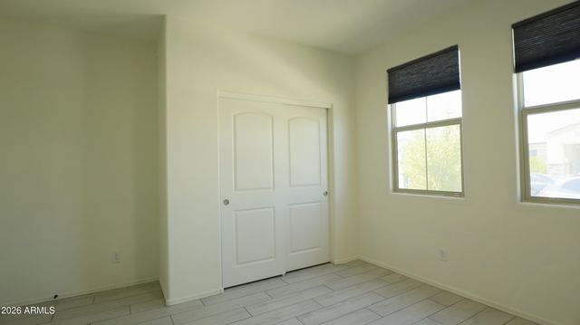 2413 W SUNLAND Avenue, Phoenix, AZ 85041