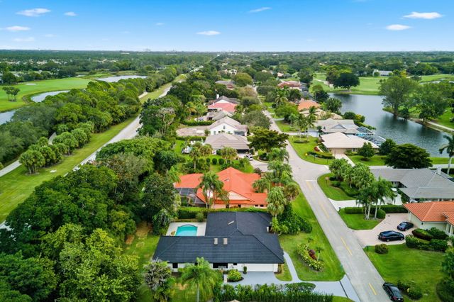 2 Dunbar Road, Palm Beach Gardens, FL 33418