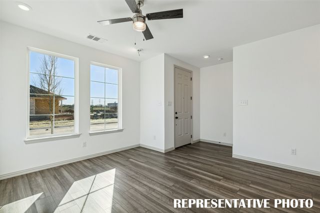 4700 Sparkling Pathway, Haltom City, TX 76117