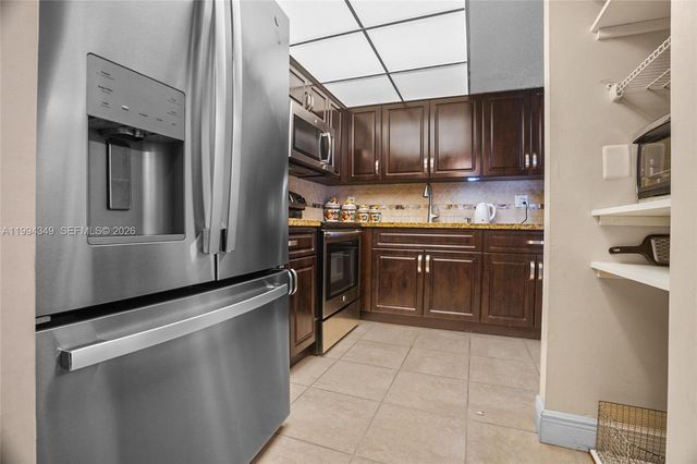 1625 NW 80th Ave D, Margate, FL 33063