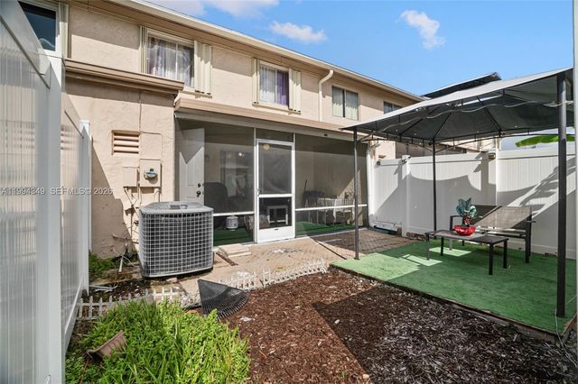 1625 NW 80th Ave D, Margate, FL 33063