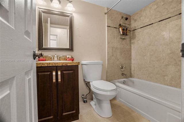 1625 NW 80th Ave D, Margate, FL 33063