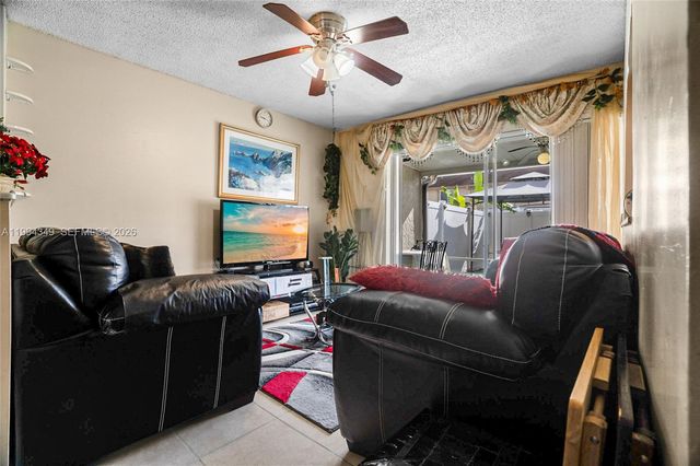 1625 NW 80th Ave D, Margate, FL 33063