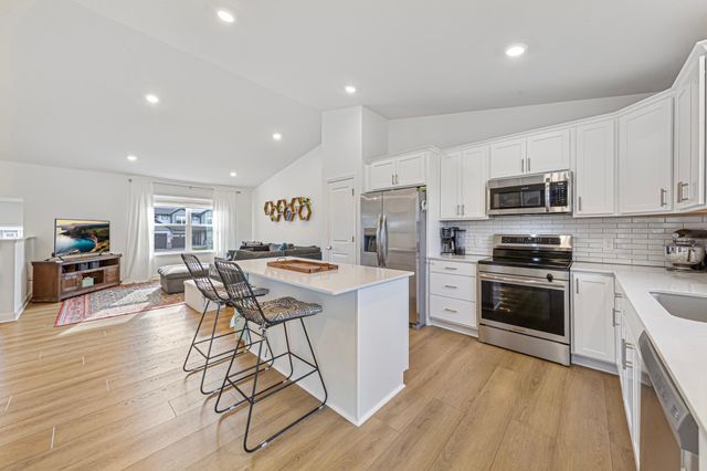 162 Ridgeview Lane, Elko New Market, MN 55054