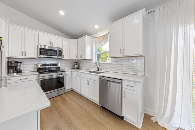 162 Ridgeview Lane, Elko New Market, MN 55054