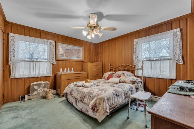 22030 Rougewood Drive, Southfield, MI 48033