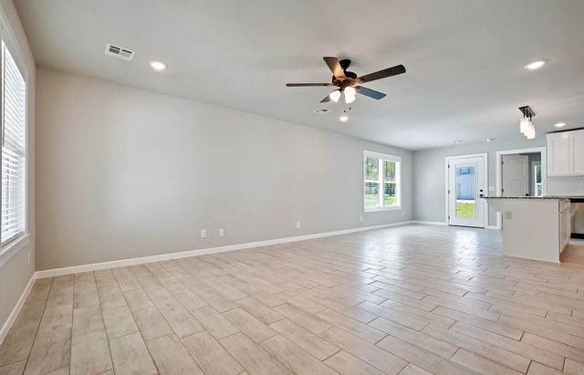 1032 S Cherokee Street, Grove, OK 74344