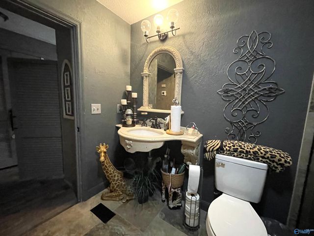 916 Riverview Drive, Gadsden, AL 35903