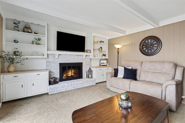 8270 Birchwood Avenue, Jenison, MI 49428