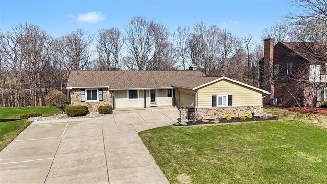 8270 Birchwood Avenue, Jenison, MI 49428