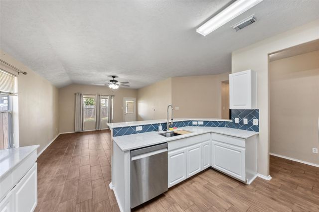 11626 Sardis Lake Drive, Tomball, TX 77375