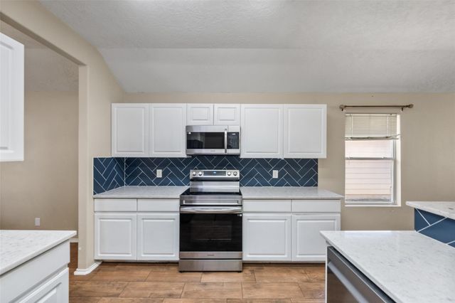 11626 Sardis Lake Drive, Tomball, TX 77375