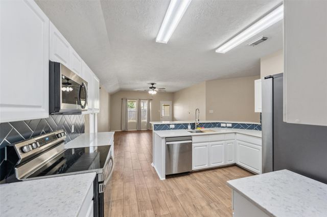 11626 Sardis Lake Drive, Tomball, TX 77375