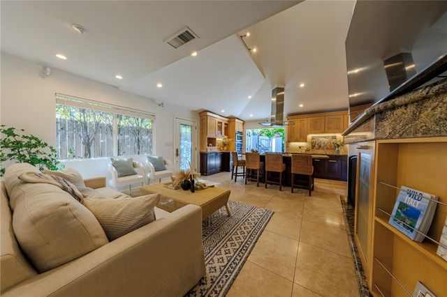 380 Thalia, Laguna Beach, CA 92651
