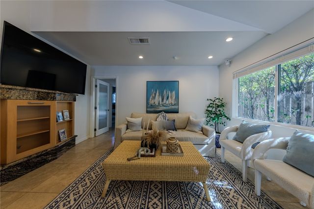 380 Thalia, Laguna Beach, CA 92651