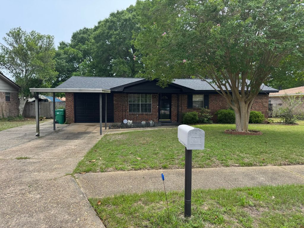 163 Marcia Drive, Mary Esther, FL 32569