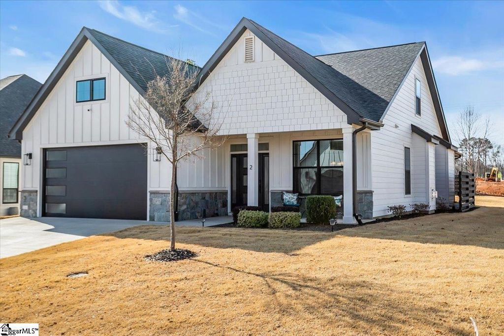 2 Winding Rock Road, Simpsonville, SC 29680